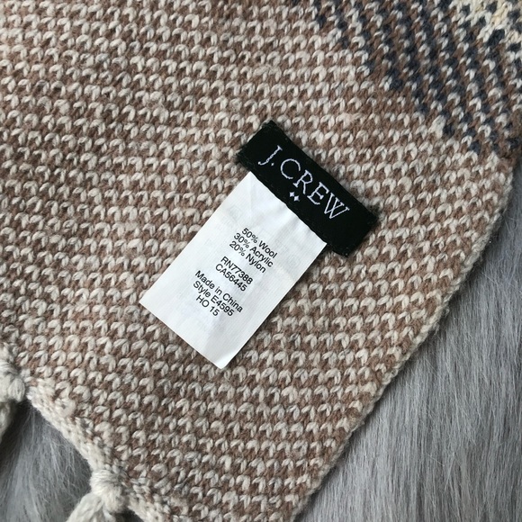 NWOT J. Crew chunky knit reversible scarf - Picture 6 of 6